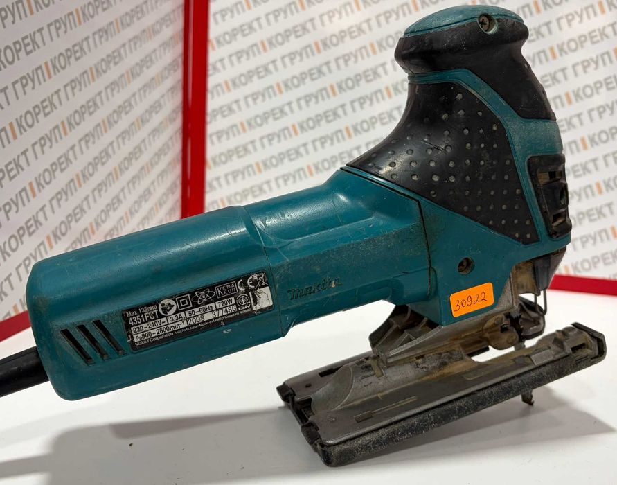 Електрически прободен трион с махално отклонение Makita 4351FCT