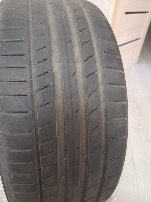 Продам резину continental 225,40.r18