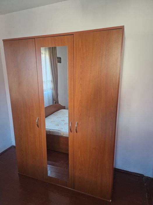 Dormitor cires în stare buna