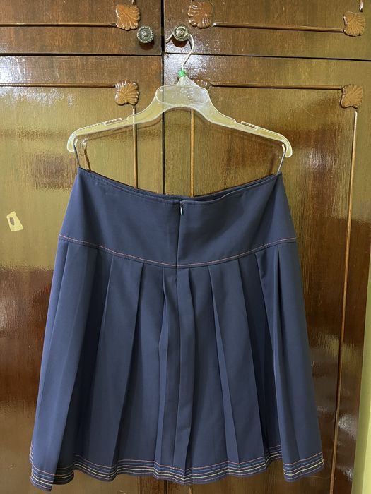 Costum roza cu fusta albastra