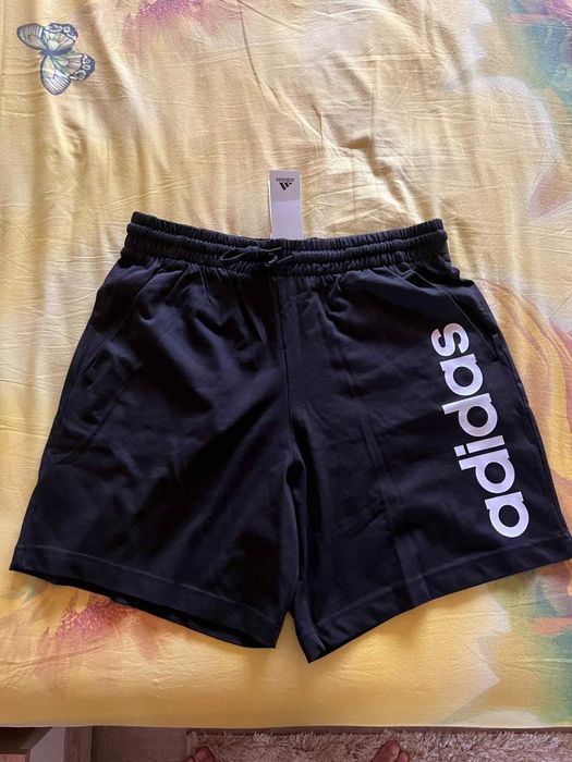 Комплект къси панталонки и тениска