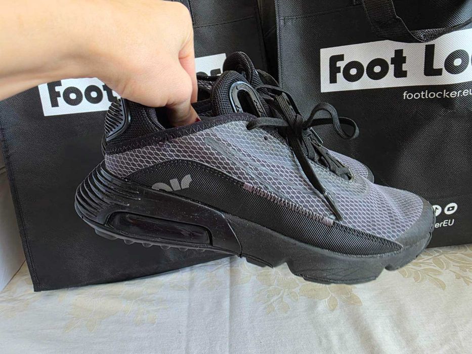 NIKE 2090 маратонки
