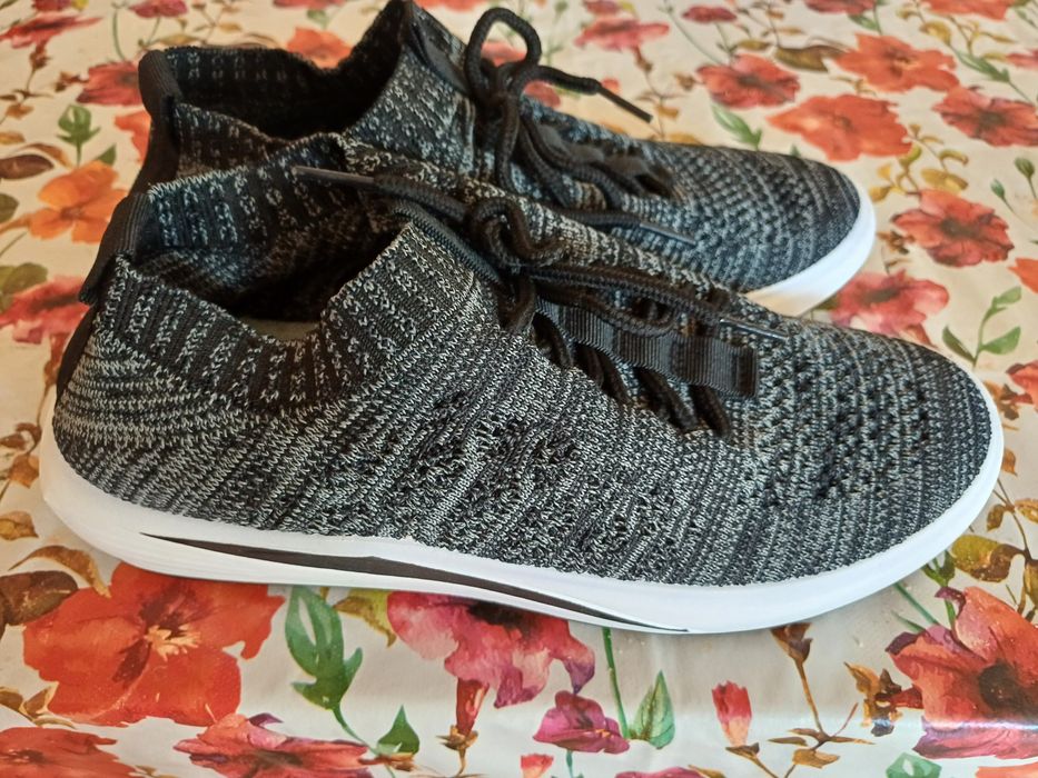 Маратонки без връзки унисекс