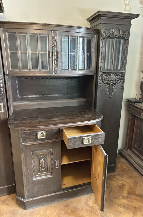 Ретро/винтидж бюфет 2 броя - дърво масив с дърворезба