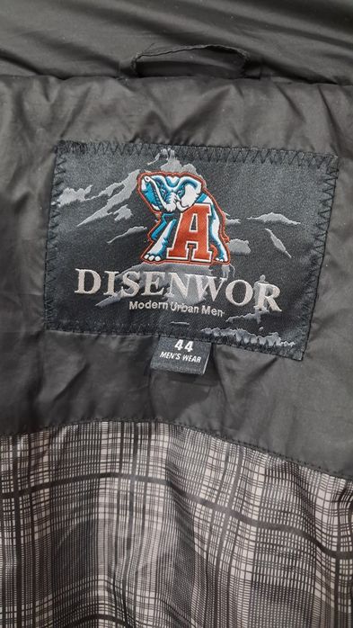 Куртка в отличном состоянии