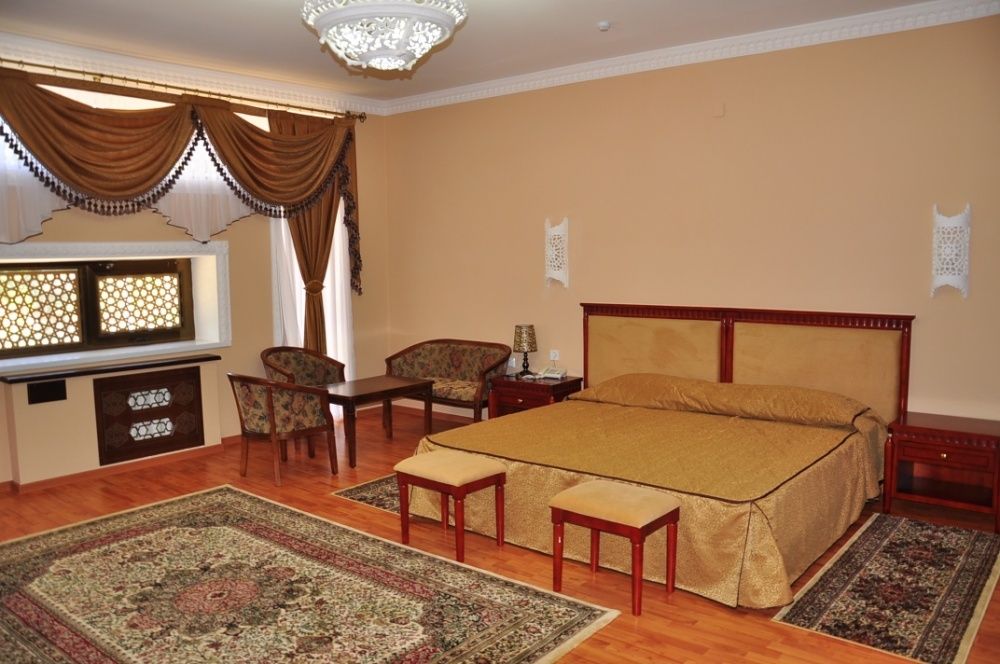 Гостиница Сарбон Плаза