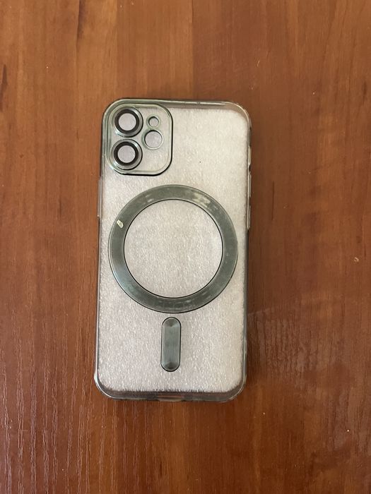 Продам чехлы на айфон 12 мини