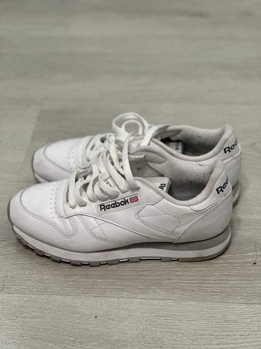 Reebok Classic Leather - размер 39