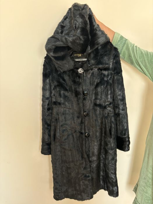 Продаю шубу почти новая