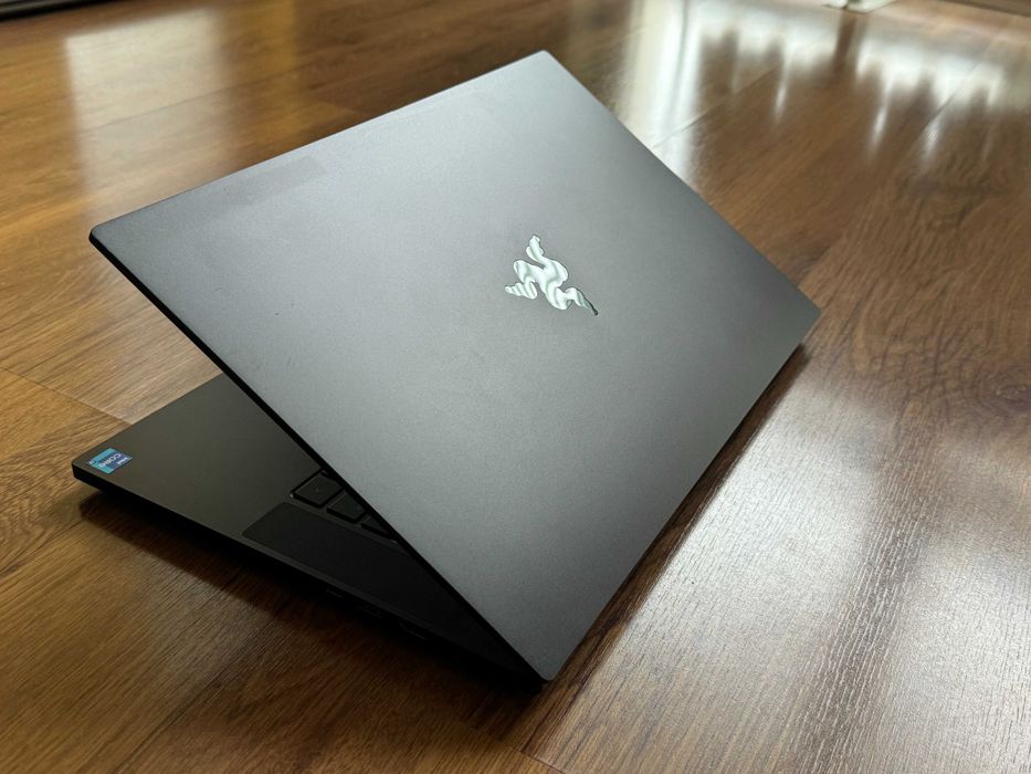 15.6' 2.5K 165Hz i7-11800H Razer Blade Advanced 32GB DDR4/1TB NVMe/Nvidia RTX 3080 8GB/Бат. 6ч.