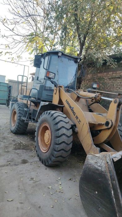 Продаётся погрузчик 1.8куб