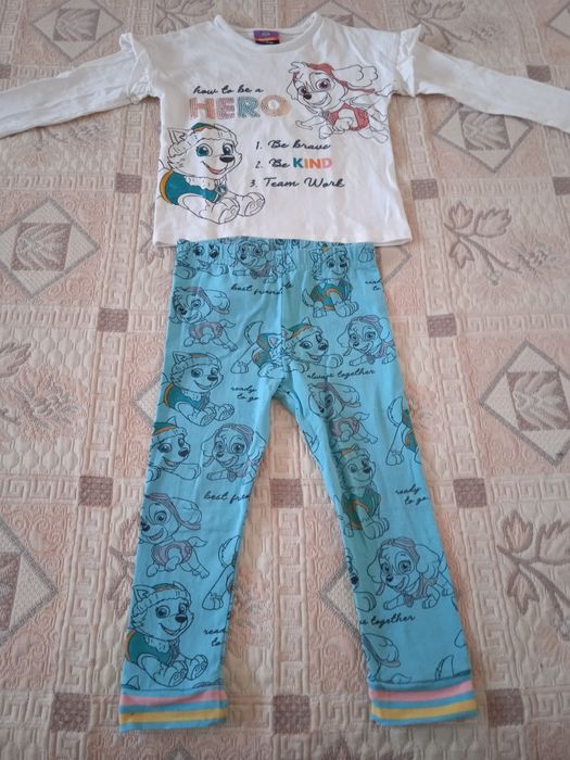 Дрехи за момиче размер 2-3 години.