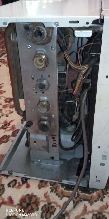 Котел отопления настенный .Аристон на 260