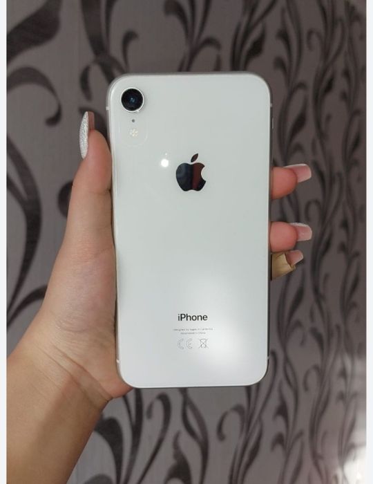Продам iPhone  Xr