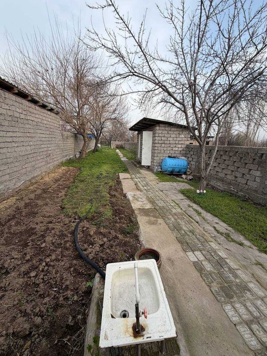 Продается дача. 6-соток. Дом на 2 комнаты