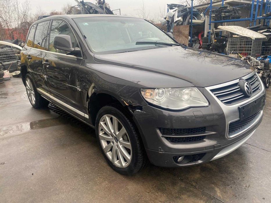 Dezmembrez Touareg 3.0d bks R-linne/bara fata r linne/far adaptiv/stop