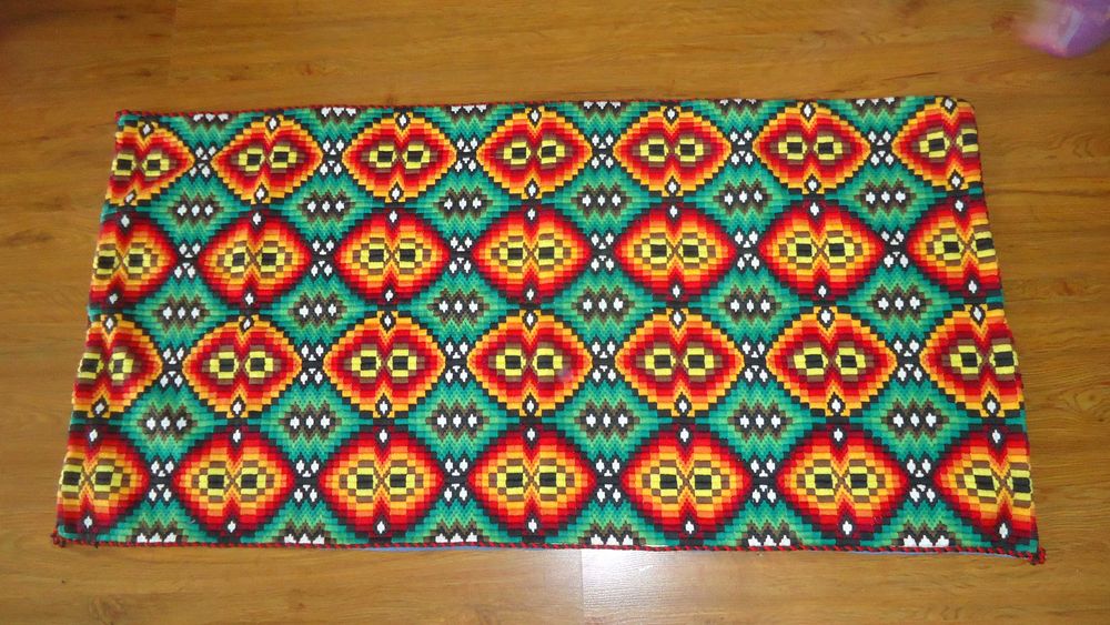 Покривка-за стена ,маса ,килим