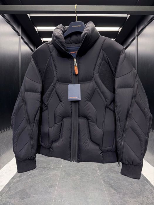 Geaca Louis Vuitton , calitate premium , noua , pe comanda , L