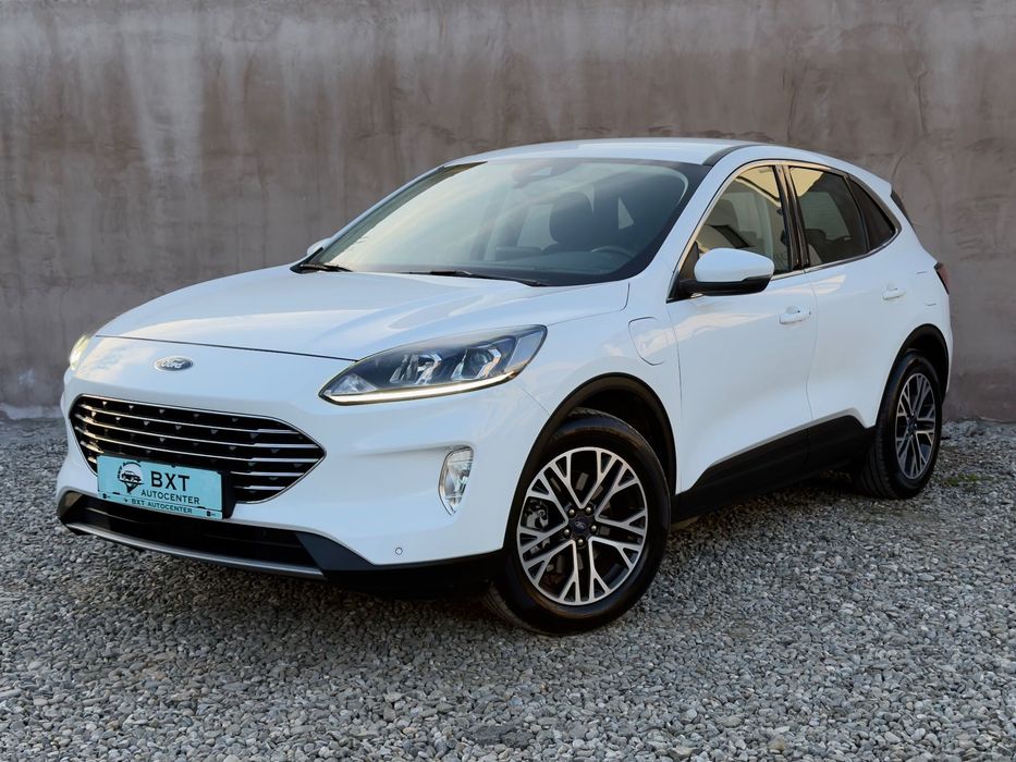 Ford Kuga Plug-In Hybrid 225 cp / Titanium / 108.000 km / RATE