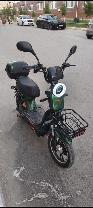 Skuter sotiladi pul srochna kerak