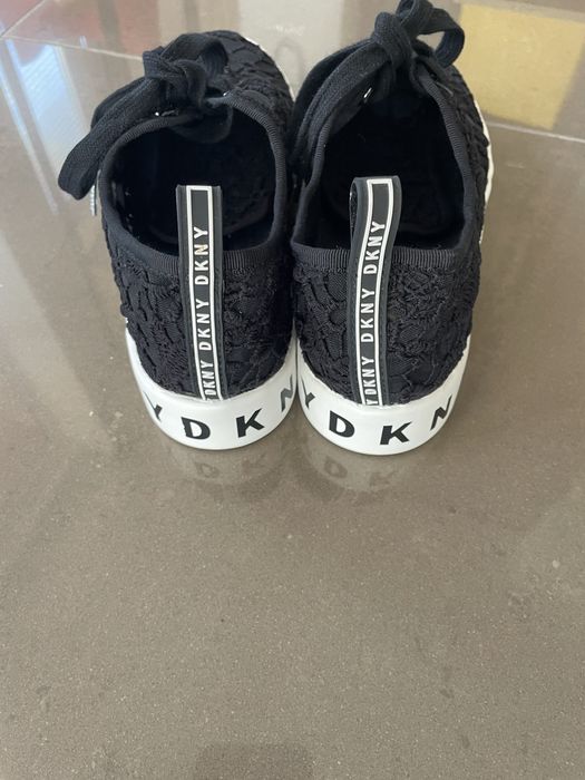 DKNY Дамски сникърси