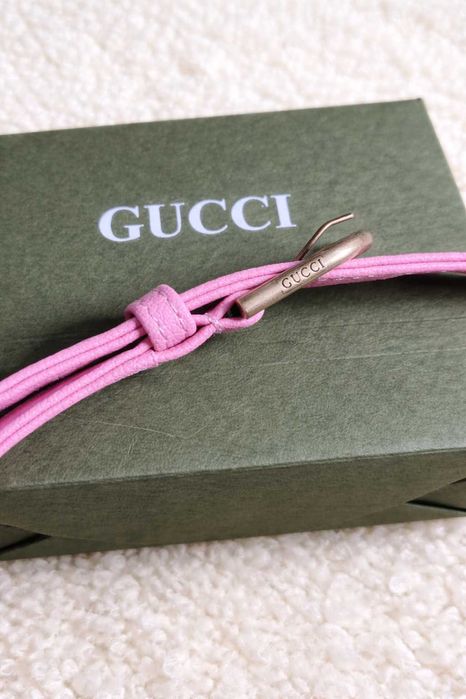 дамски кожен розов колан за кръст размер хс със старо злато тока гучи gucci тънък