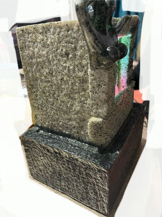 Лампа с водопад с променящи цветове