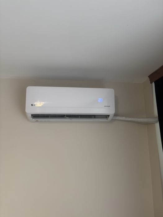 Климатици 2 броя 12 000btu