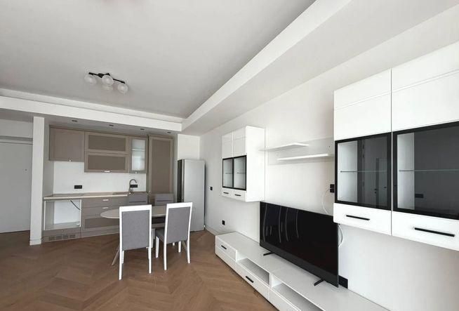 Inchiriez apartament 2  camere
