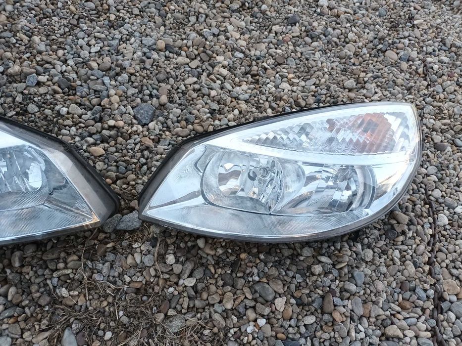Ляв и десен фар за рено меган сценик 2 RENAULT MEGANE SCENIC