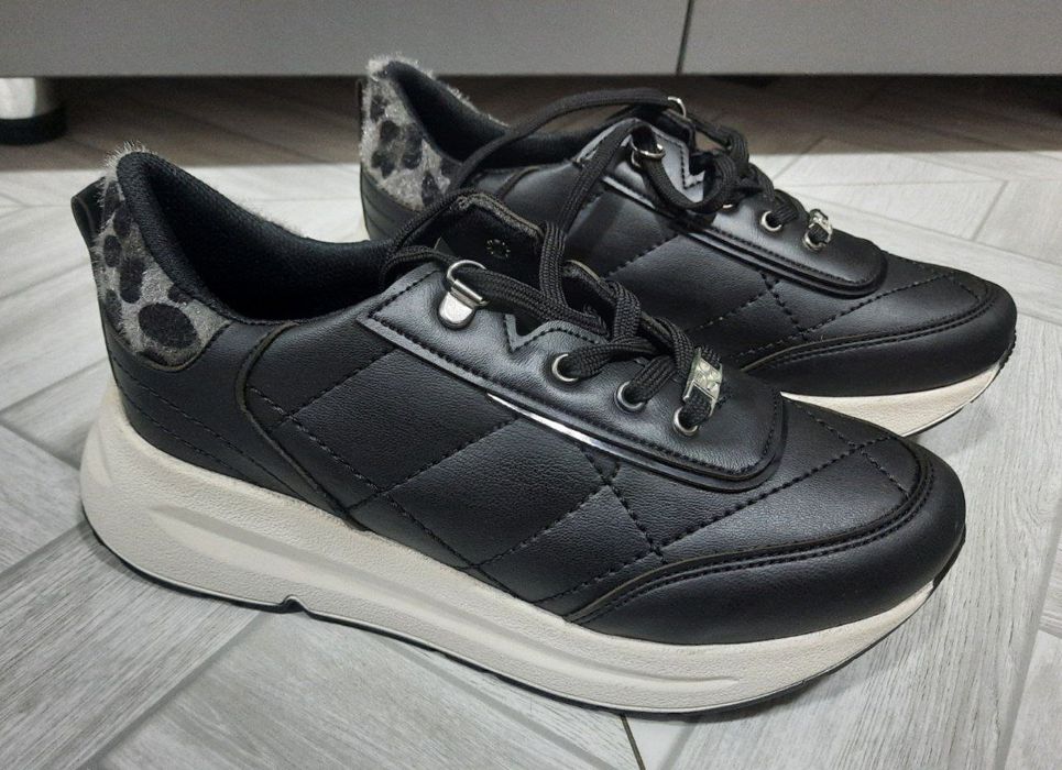 Женские Кроссовки