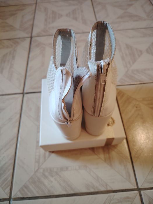 Дамски сандали тип лятна бота