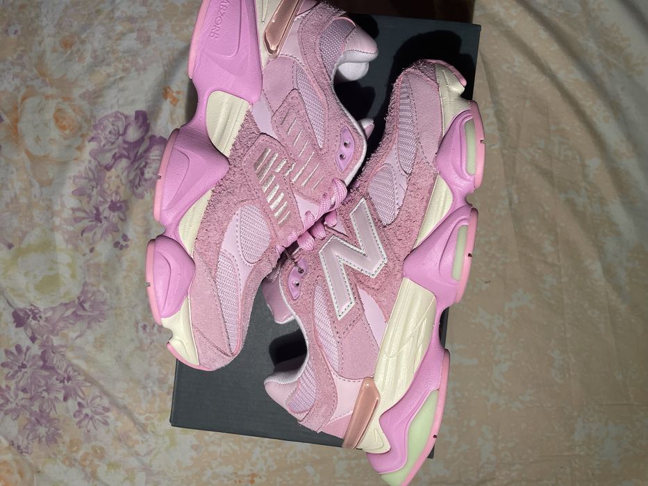 New Balance 9060 Pink Marimea 38 Noi