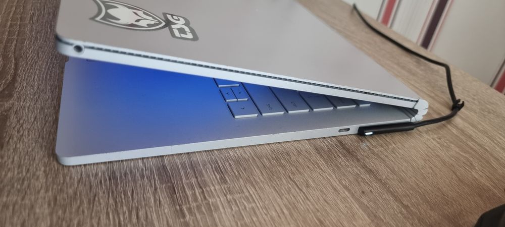 Microsoft surface book2 / 2 in 1 tablet pc