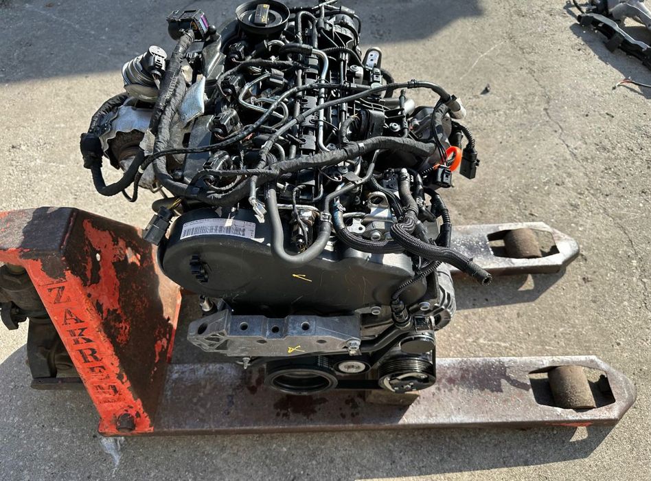 Motor VW Caddy 1.6 TDI cod motor CAY