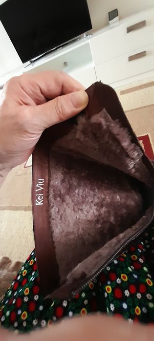 Сапоги зимние за две тыс.тг.