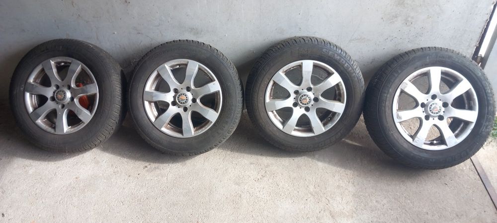 Джанти с гуми и гайки 15"