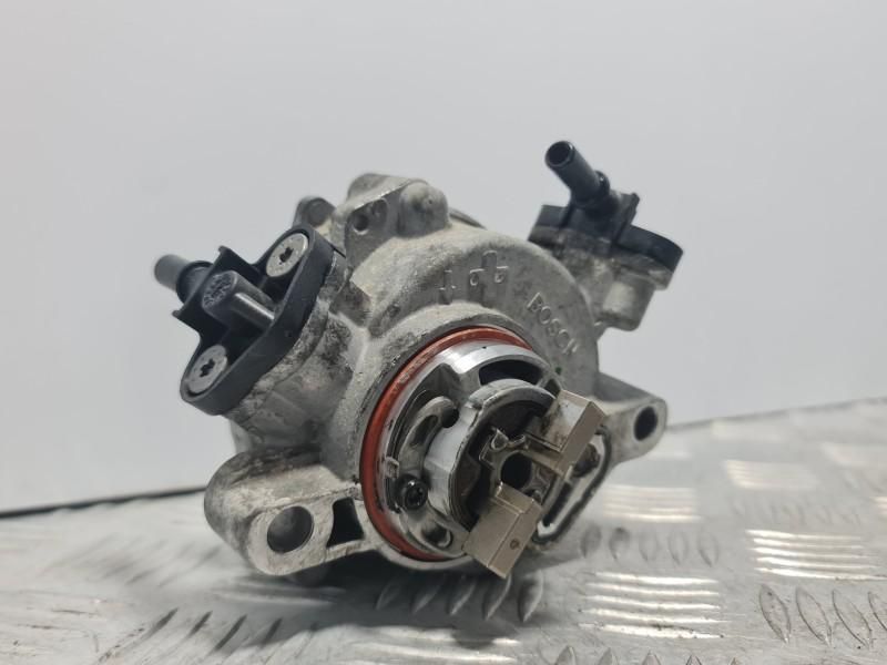 Pompa vacuum Opel Crossland X 1.5 turbo 75 kw D15DT (DV5RD)