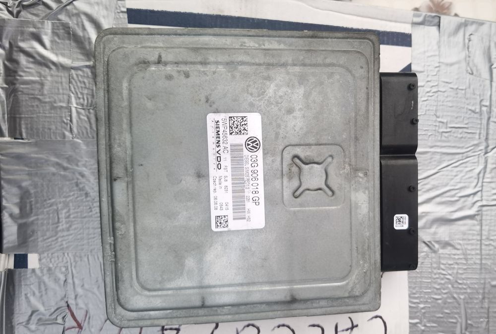 Calculator Mașină " ECU "