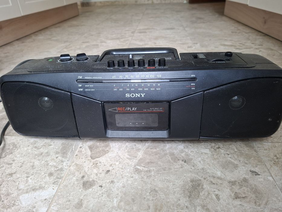 Радио-касетофон Sony CFS-204S