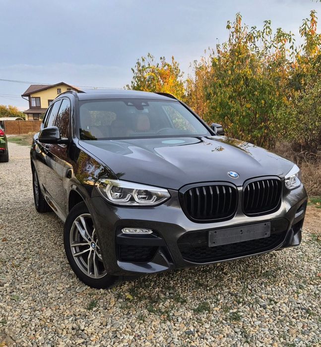BMW X3 M-PACHET  xDrive 2.0d /Panoramic/Head-up/Harman Kardon/Faruri Adaptive