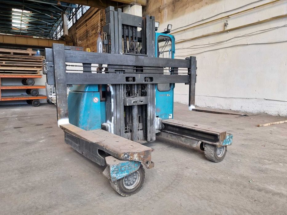 Stivuitor lateral HUBTEX DQ 40-G – Eficiență maximă în spații înguste