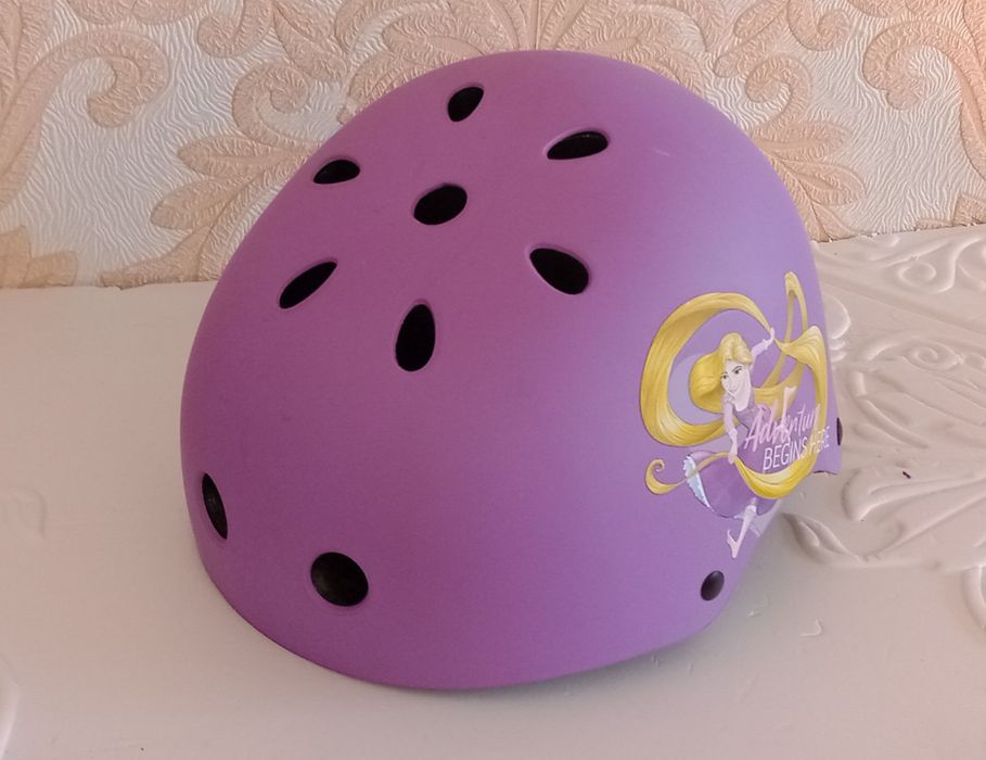 Роликовые коньки