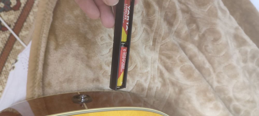 Продаю гитару в отличном состоянии  YM FGTA