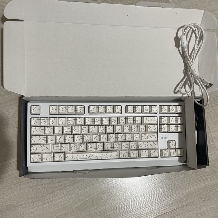 Tastatura gaming mecanica genesis thor 230 tkl