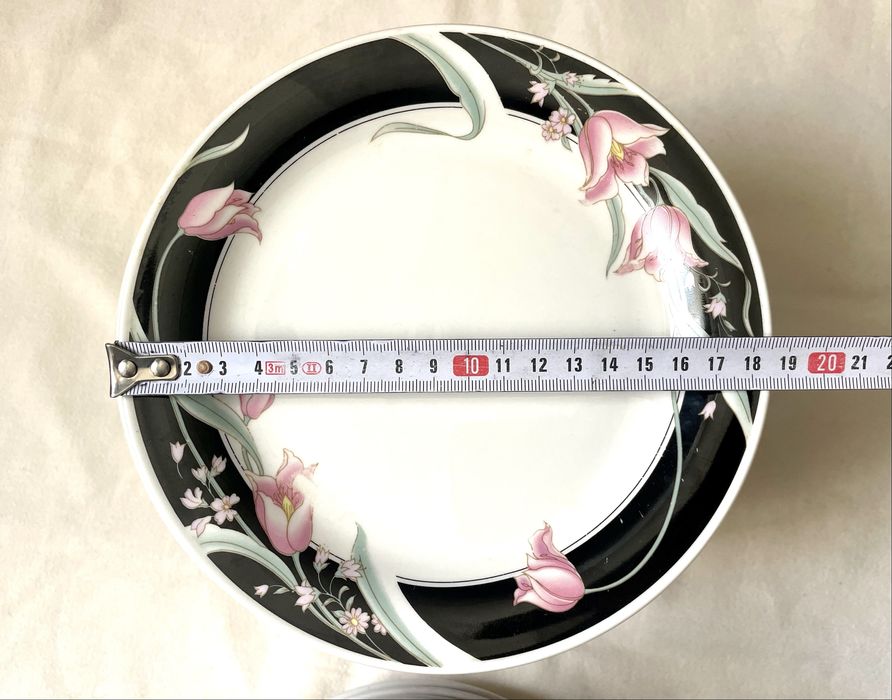 Сервировочные закусочные тарелки