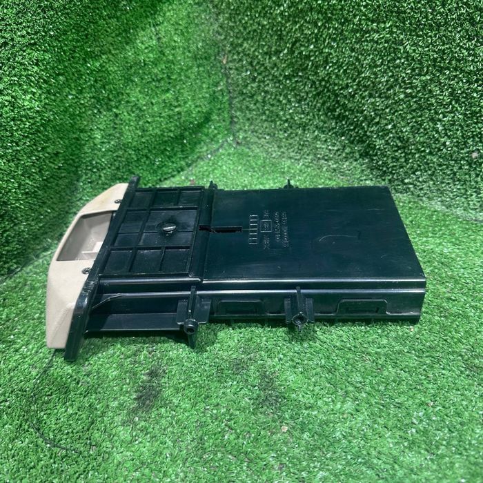 Подстаканник Nissan Presage