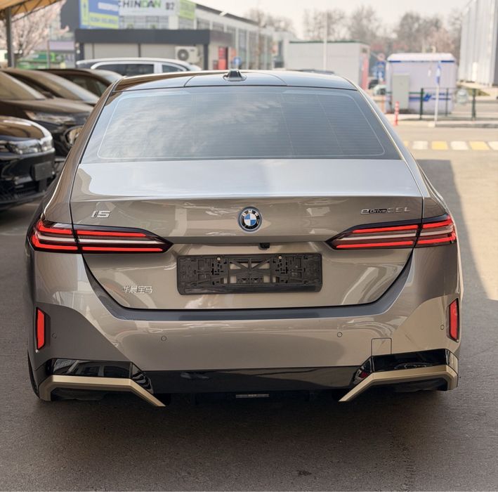 BMW i5 eDrive 35L под заказ от Terra Auto