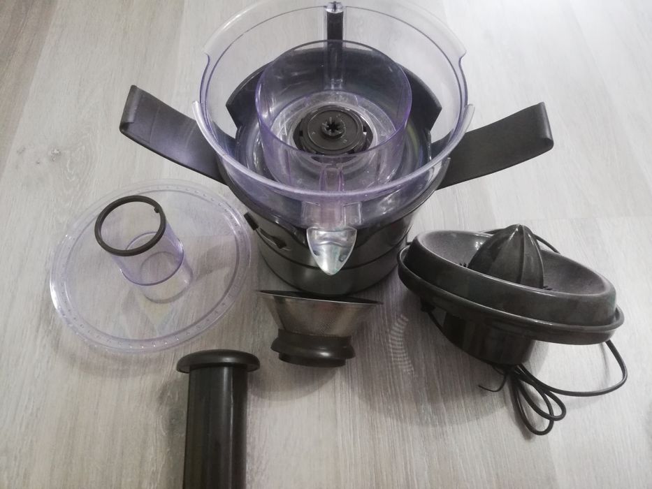 Продам соковыжималка moulinex