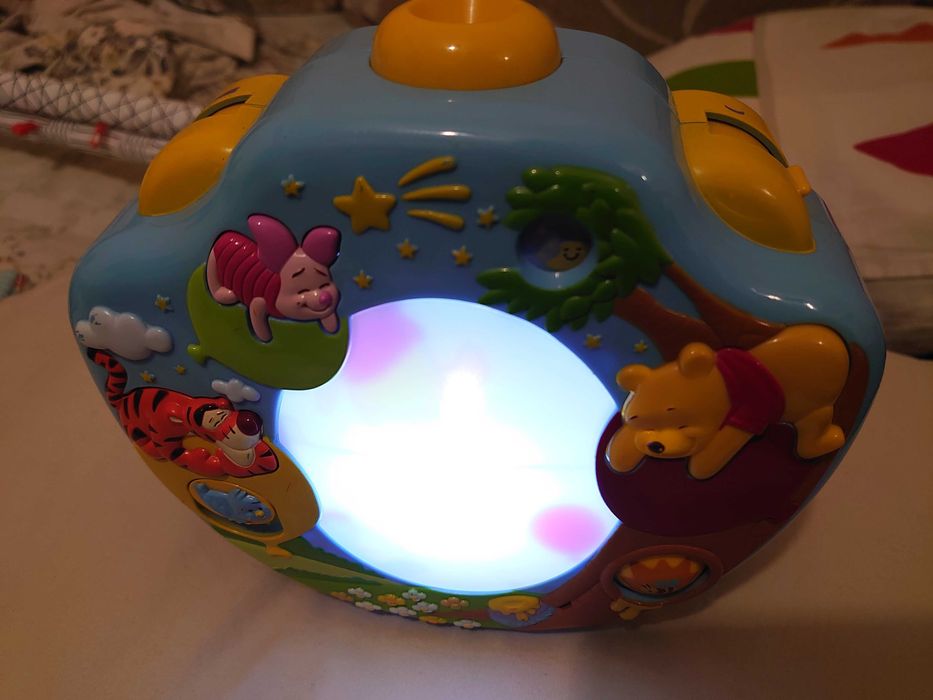 Proiector muzical pentru bebeluși